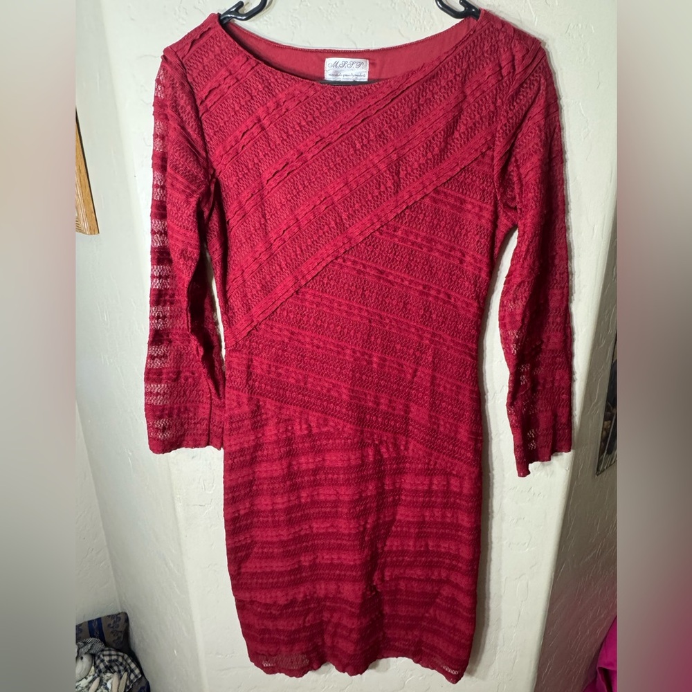 M.S.S.P Max Studios Red Textured Sheath Dress Long Sleeve Bodycon Stretch Small